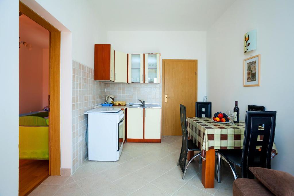 Villa Maria Apartments Kamenari Extérieur photo